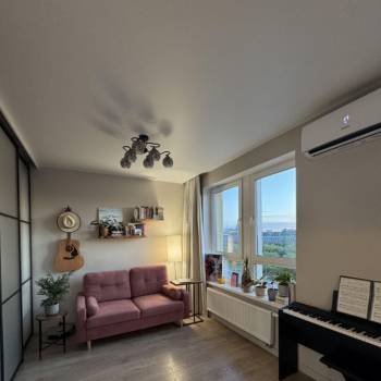 Продается 1-комнатная квартира, 32 м²