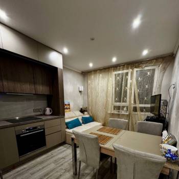 Продается 1-комнатная квартира, 40 м²