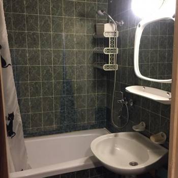 Сдается 1-комнатная квартира, 42 м²