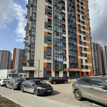 Сдается Нежилое помещение, 320 м²