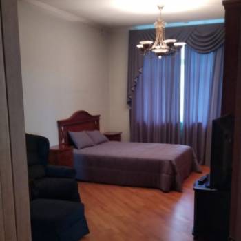 Продается Многокомнатная квартира, 180,5 м²