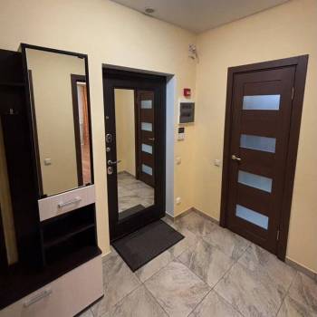 Сдается 1-комнатная квартира, 53 м²