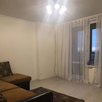 Сдается 2-х комнатная квартира, 75 м²