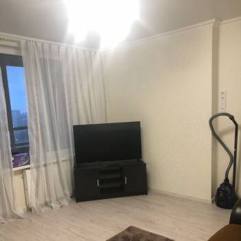 Сдается 2-х комнатная квартира, 75 м²