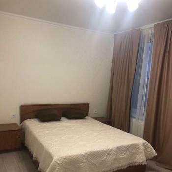 Сдается 2-х комнатная квартира, 75 м²