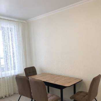 Сдается 2-х комнатная квартира, 75 м²