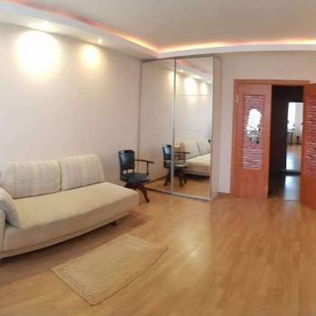 Сдается 2-х комнатная квартира, 60 м²