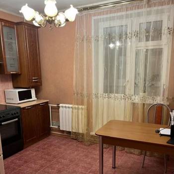 Сдается 1-комнатная квартира, 38 м²