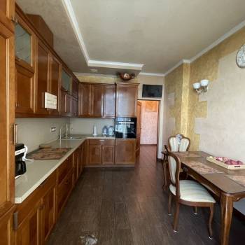 Продается 2-х комнатная квартира, 72,3 м²