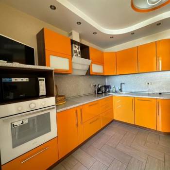 Продается 1-комнатная квартира, 46 м²