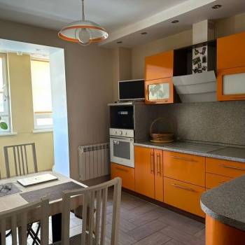 Продается 1-комнатная квартира, 46 м²