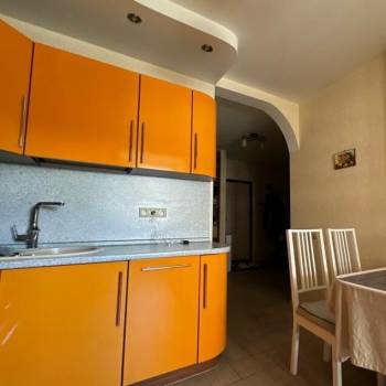 Продается 1-комнатная квартира, 46 м²