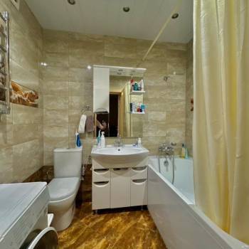 Продается 1-комнатная квартира, 46 м²
