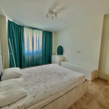 Продается 1-комнатная квартира, 46 м²