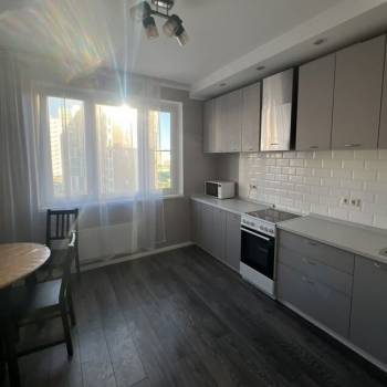 Сдается 1-комнатная квартира, 39 м²