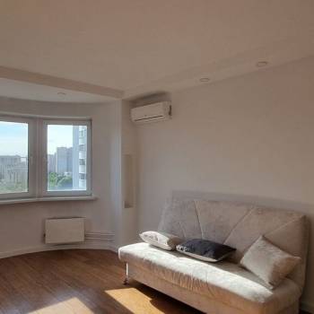 Сдается 1-комнатная квартира, 42 м²