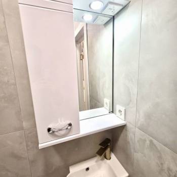 Продается 1-комнатная квартира, 10,8 м²