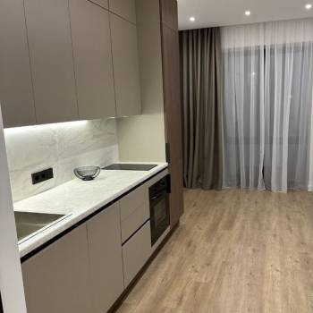 Продается 1-комнатная квартира, 41 м²