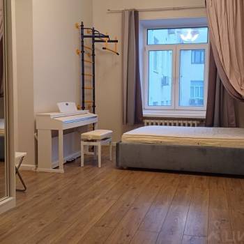 Продается Многокомнатная квартира, 117 м²