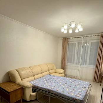 Сдается Многокомнатная квартира, 60 м²