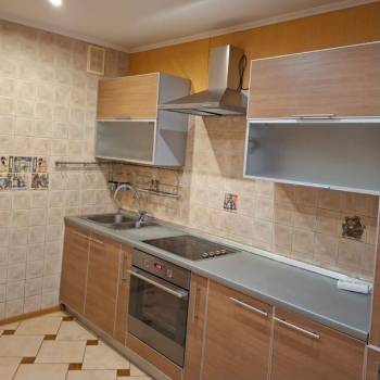 Сдается 1-комнатная квартира, 52 м²
