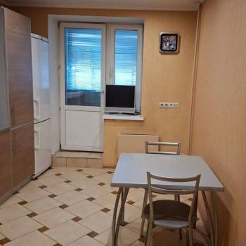 Сдается 1-комнатная квартира, 52 м²