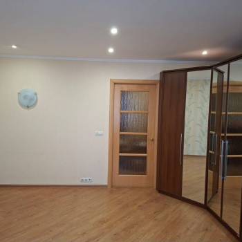 Сдается 1-комнатная квартира, 52 м²