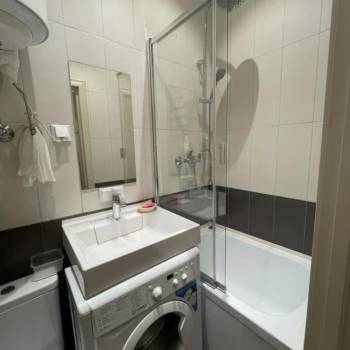 Продается 1-комнатная квартира, 12,3 м²