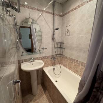 Продается 3-х комнатная квартира, 63,5 м²