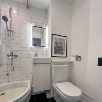 Продается 1-комнатная квартира, 35 м²