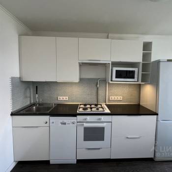 Продается 1-комнатная квартира, 35 м²