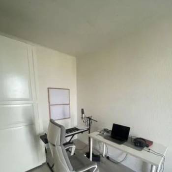 Продается 1-комнатная квартира, 40 м²