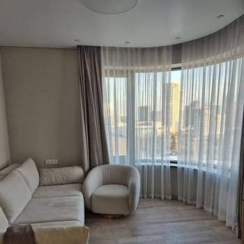 Продается Многокомнатная квартира, 100 м²
