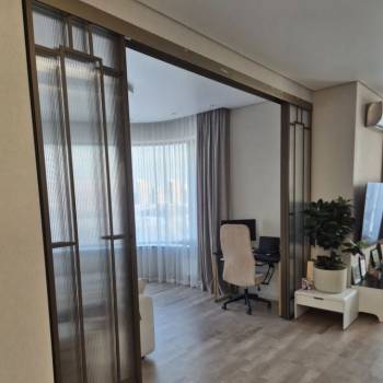 Продается Многокомнатная квартира, 100 м²