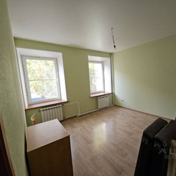 Продается Многокомнатная квартира, 82 м²