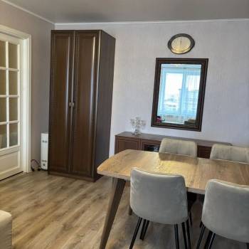 Сдается Многокомнатная квартира, 63,6 м²