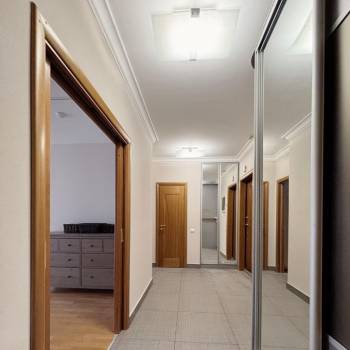 Сдается 2-х комнатная квартира, 78 м²
