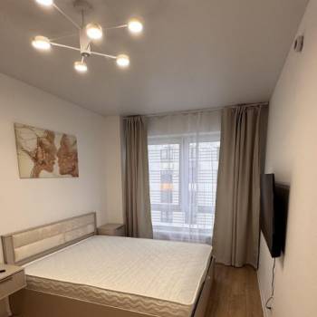 Сдается 1-комнатная квартира, 42 м²