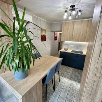 Сдается 1-комнатная квартира, 42 м²