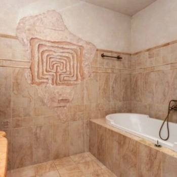 Продается 3-х комнатная квартира, 130 м²