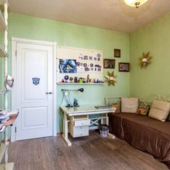 Продается 3-х комнатная квартира, 130 м²