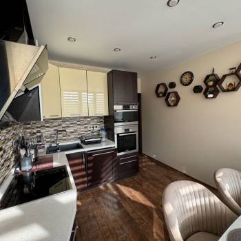Продается 2-х комнатная квартира, 74,5 м²