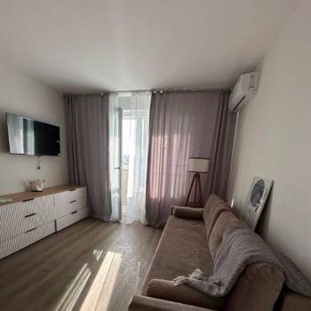 Сдается 1-комнатная квартира, 38 м²