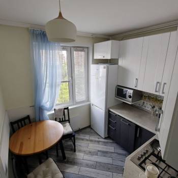 Сдается Многокомнатная квартира, 60 м²