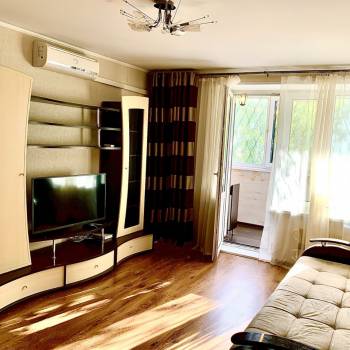 Сдается 1-комнатная квартира, 40 м²