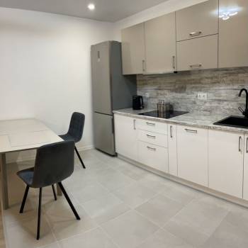 Сдается 1-комнатная квартира, 49 м²