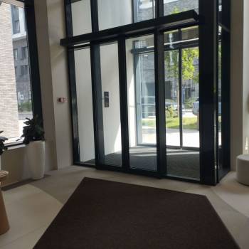 Продается 1-комнатная квартира, 60 м²
