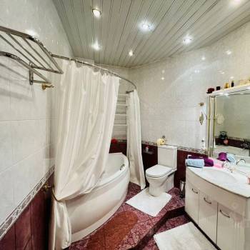 Сдается 2-х комнатная квартира, 83 м²