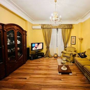 Сдается 2-х комнатная квартира, 83 м²