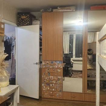 Продается 1-комнатная квартира, 32 м²